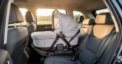 Choisir la meilleure nacelle pour bébé en voiture : avis et comparatif Nuna et Bugaboo