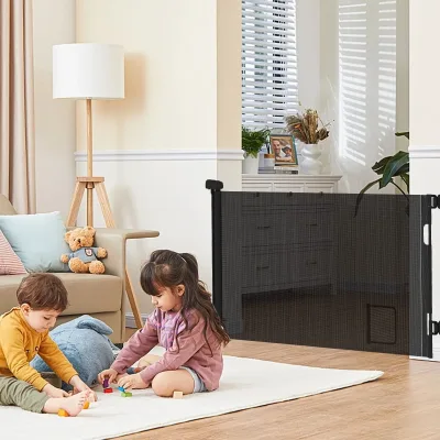 Barrière rétractable pour bébé avec ouverture pour chat – image 3