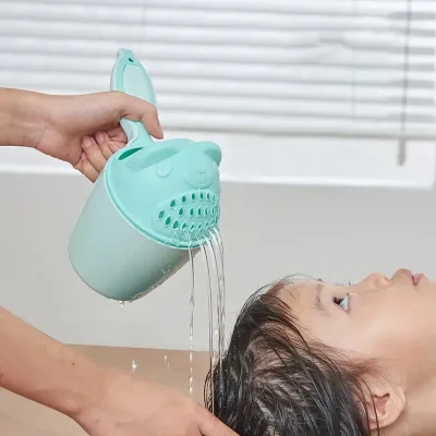 Gobelet de bain pour bébé motif dessin animé